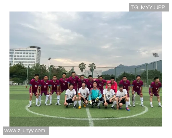 南京足球队荣登足球战术排行榜第五名展现强大实力与潜力 南京足球队荣登足球战术排行榜第五名展现强大实力与潜力